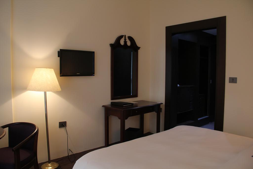 Napoleon Hotel Beirut Ngoại thất bức ảnh